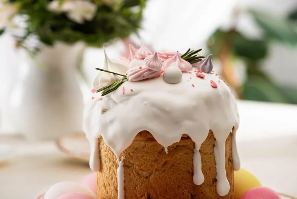 Как приготовить вкусную глазурь для паски, которая не липнет и не крошится