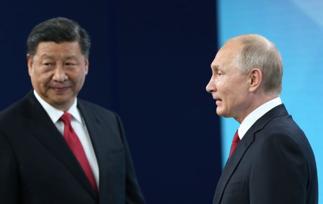 Росія та Китай знайшли обхідний шлях для платежів після розширення санкцій США, – Reuters
