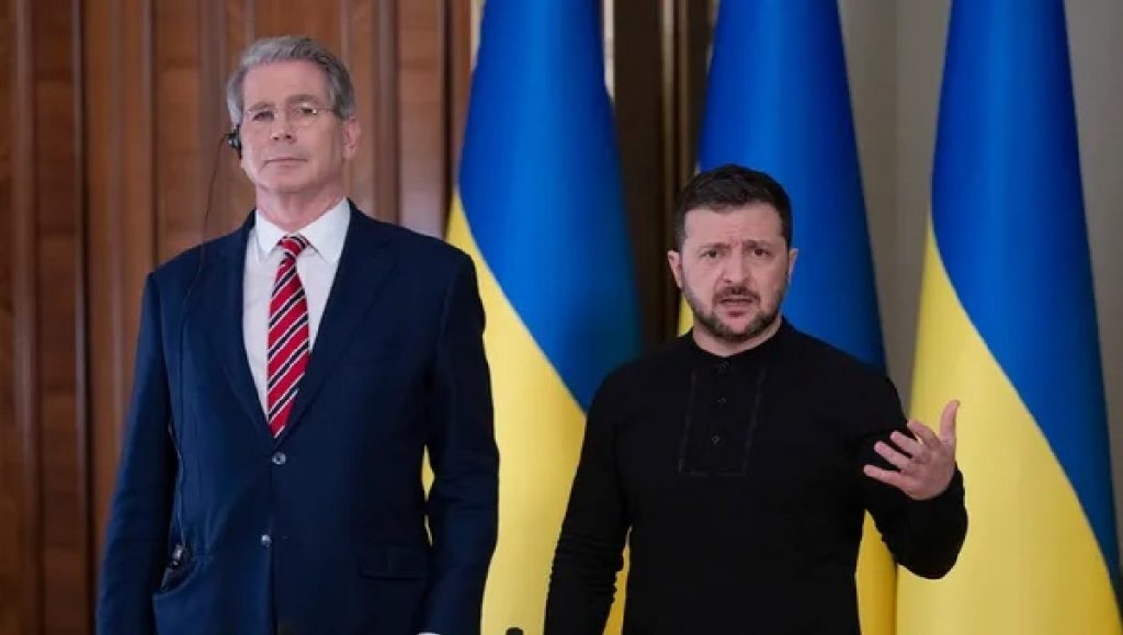 Переговоры Зеленского с Бессентом прошли с криком — FT отметили детали Переговоры Зеленского с Бессентом прошли с криком — FT отметили детали