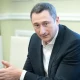 Командировка или бегство? Что известно об отъезде министра Чернышова на фоне коррупционного скандала