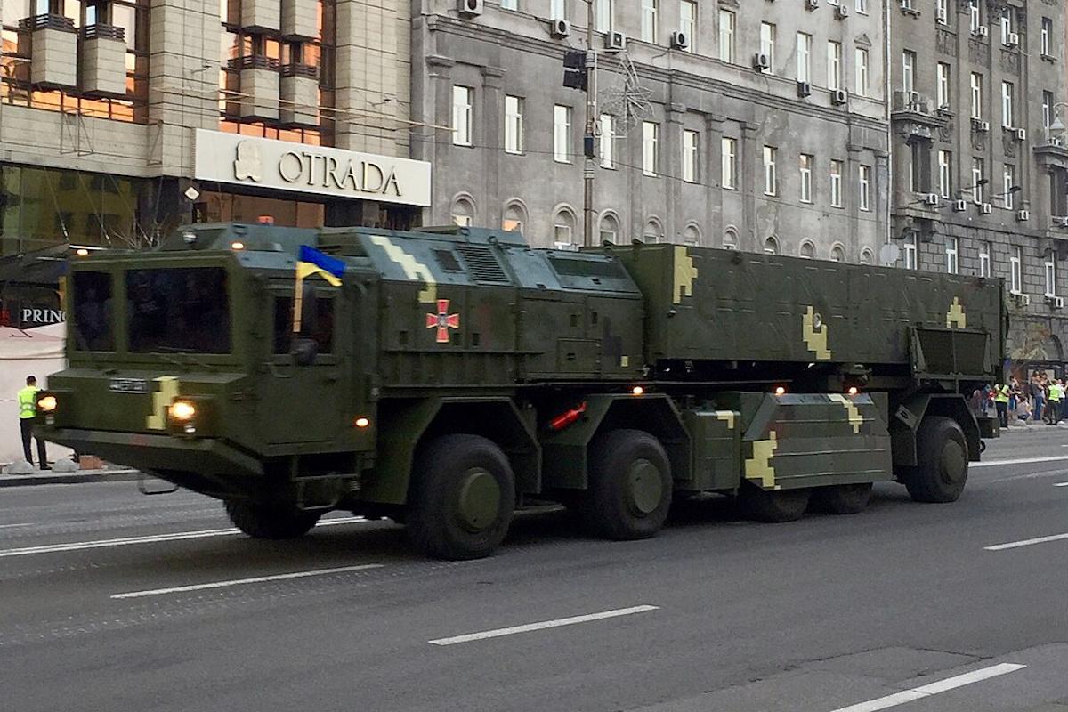 Швидша за звук і майже як "Іскандер": що відомо про українську балістичну ракету, яка йде у серію