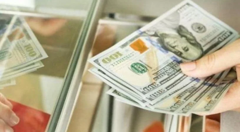Нестабільний курс долара та євро: які валюти є більш надійними
