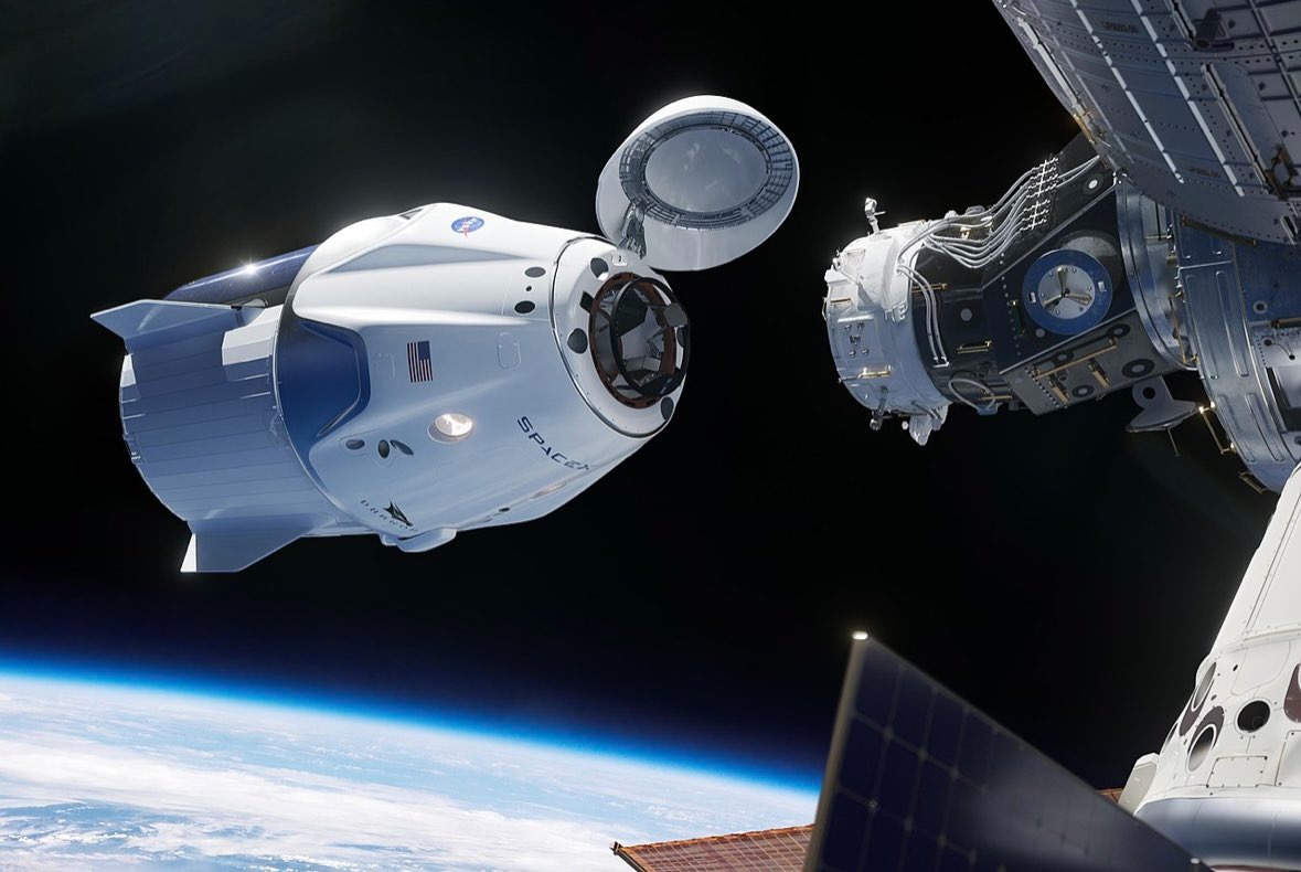 SpaceX удивила двойным прорывом: что стоит за запуском 53 спутников за один день