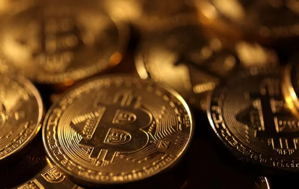 Биткойн пробил $112 тысяч — что стоит за резким скачком криптовалюты
