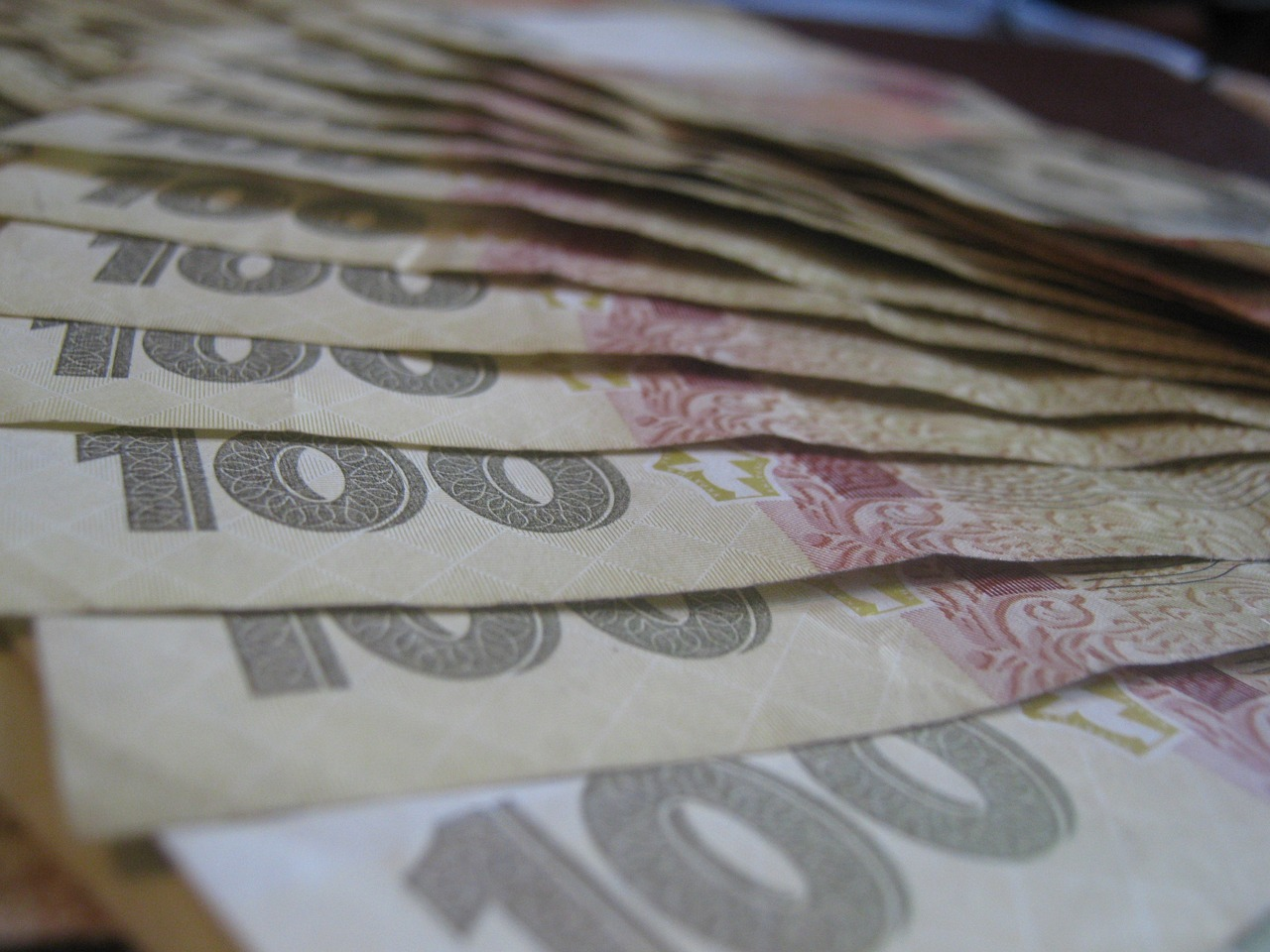 Гарантированная пенсия от 6100 гривен: кому в Украине положены такие выплаты в 2025 году