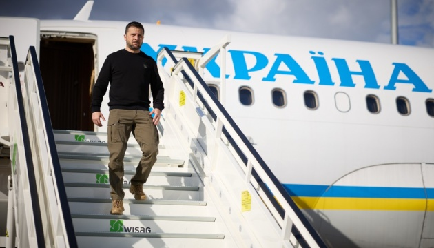 Неожиданный дипломатический акцент: что Зеленский обсуждает с Папой Римским и делегацией США в Риме