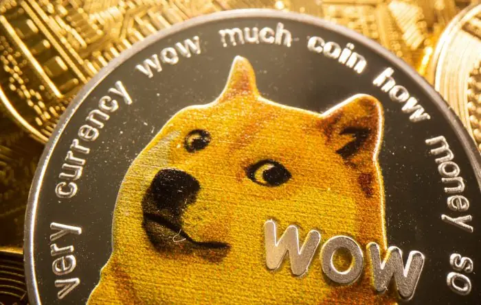 Dogecoin пережил обвал: что стало причиной снижения на 7%