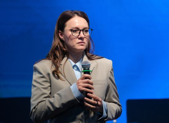 Выезд мужчин за границу до 22 лет: премьер озвучила позицию правительства и назвала ключевые условия