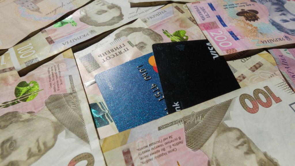 Как украинцы могут вернуть тысячи гривен благодаря налоговой скидке: все детали и советы Как украинцы могут вернуть тысячи гривен благодаря налоговой скидке: все детали и советы