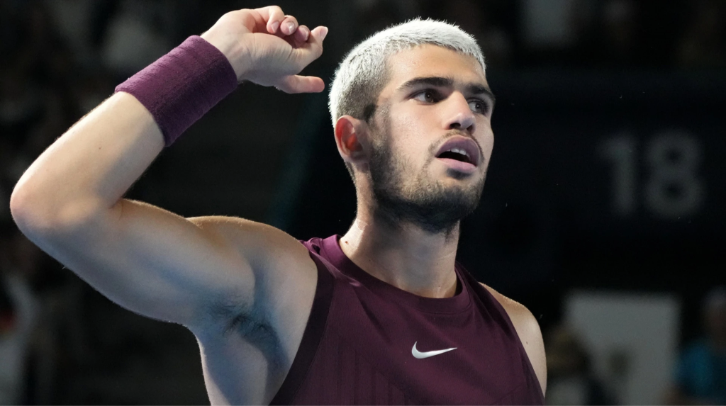 Алькарас уверенно стартовал на Australian Open и вошёл в элитную четвёрку эпохи
