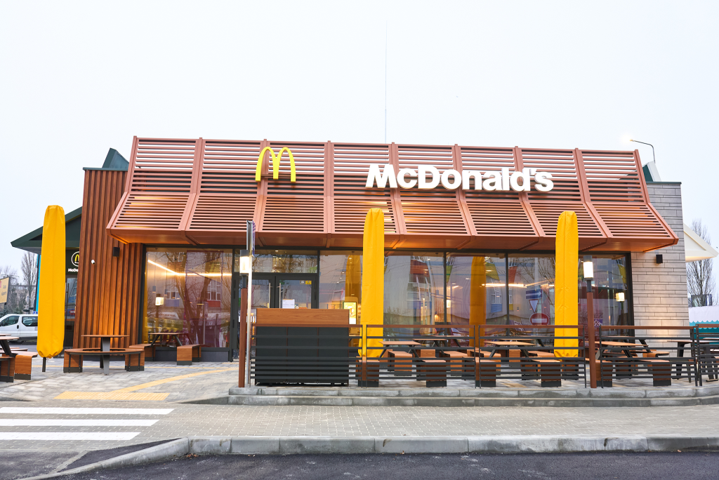 McDonald’s в Киеве временно закрывается из-за перебоев со светом и морозов