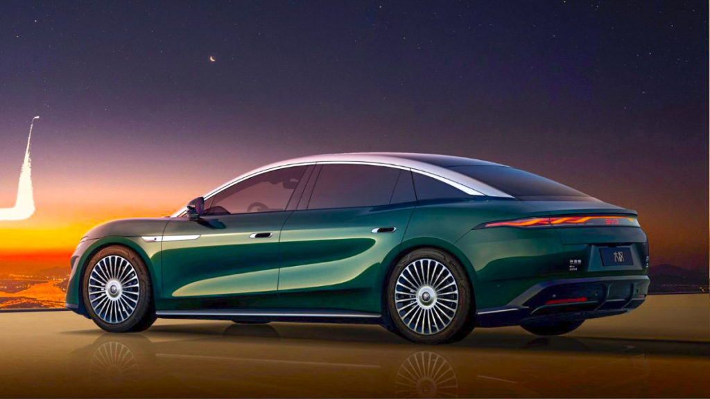 BYD представил флагманский Da Han: новый электроседан с запасом хода свыше 1000 км и 764 л.с.