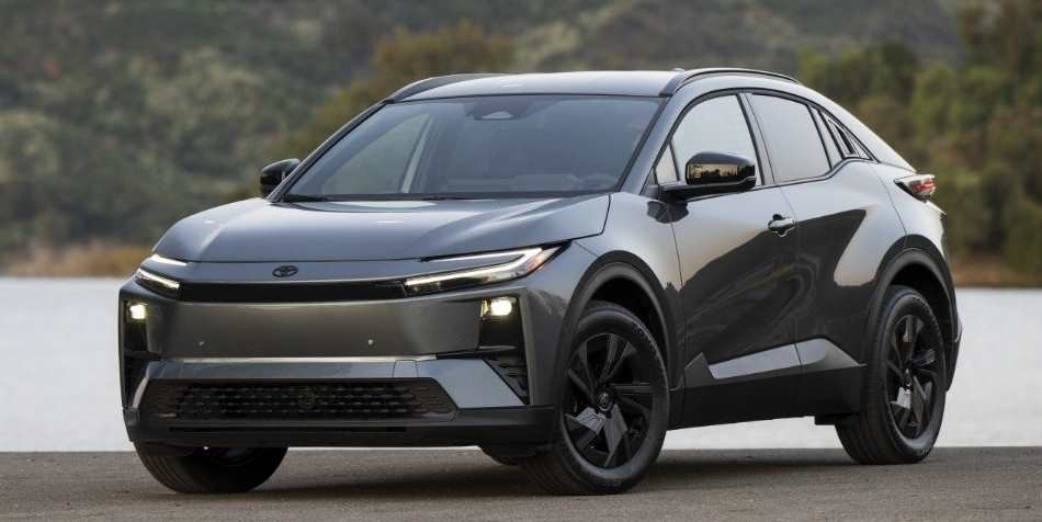 Toyota C-HR 2027 возвращается как электрокроссовер: цена, запас хода и характеристики