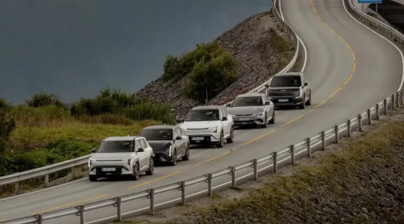 Новые Kia EV3 GT, EV4 GT и EV5 GT вышли в Европе: запас хода, цены и характеристики Новые Kia EV3 GT, EV4 GT и EV5 GT вышли в Европе: запас хода, цены и характеристики