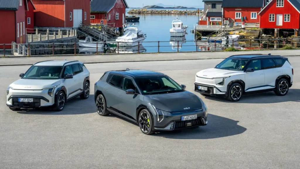 Новые Kia EV3 GT, EV4 GT и EV5 GT вышли в Европе: запас хода, цены и характеристики
